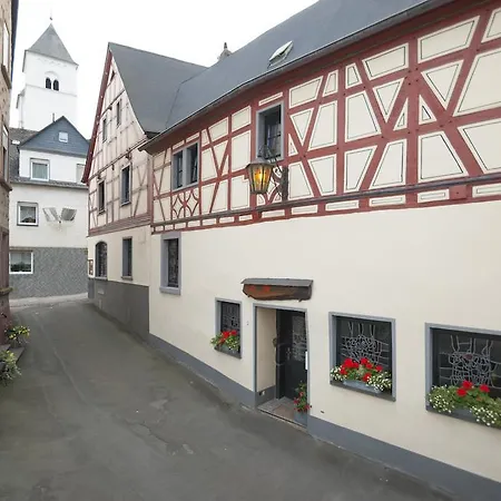Alojamento de Acomodação e Pequeno-almoço Alte Weinstube Burg Eltz Treis-Karden