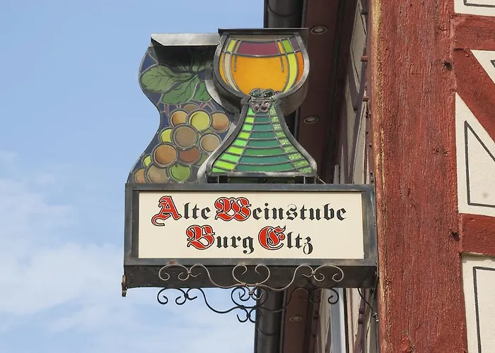 Bed & Breakfast Alte Weinstube Burg Eltz